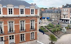 Hyper Centre, Remparts, Vieille Ville , Cosy, Possible Tout Faire A Pieds